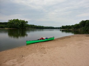 Wisconsin River camping on the sandbars is a great time