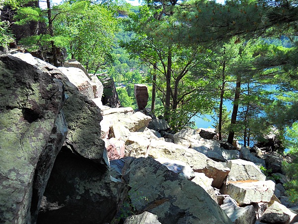 Balancing rock Devil's Lake