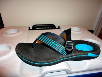 Teva bomber flip