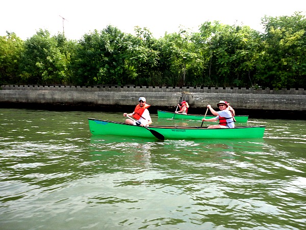 Chicago River paddling