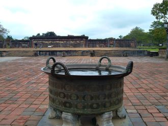 Hué bronze cauldron