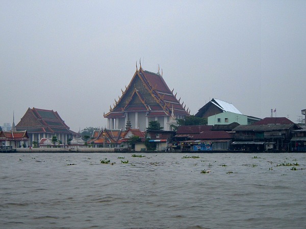Chao Phraya wat