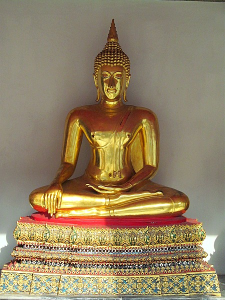 Wat Pho buddha image
