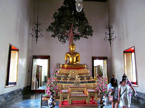 Wat Pho golden buddhas