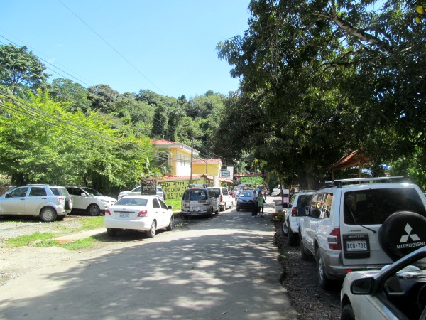 Manuel Antonio entrance road
