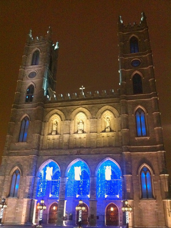 Notre-Dame night