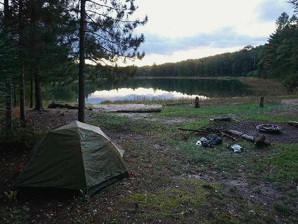 Byron Lake camping