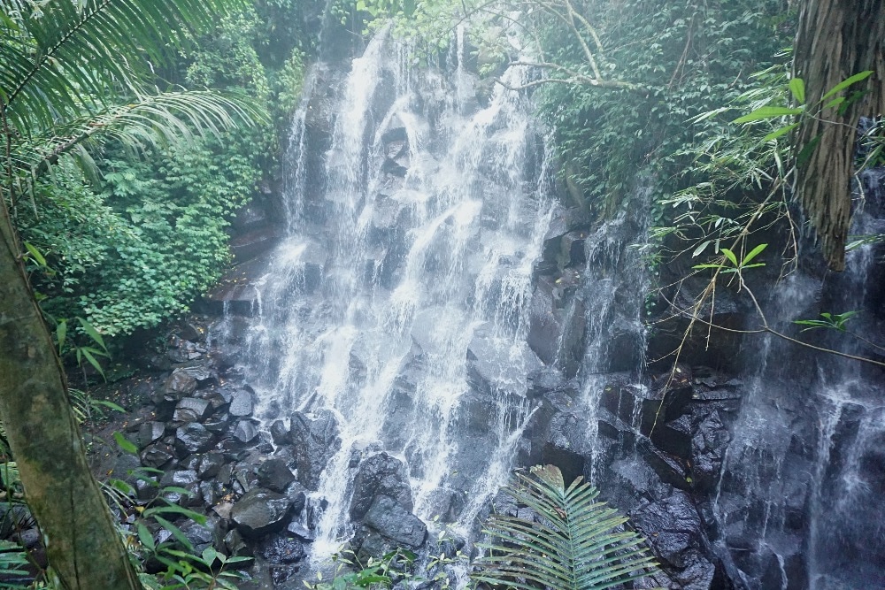 Kanto Lampo waterfall