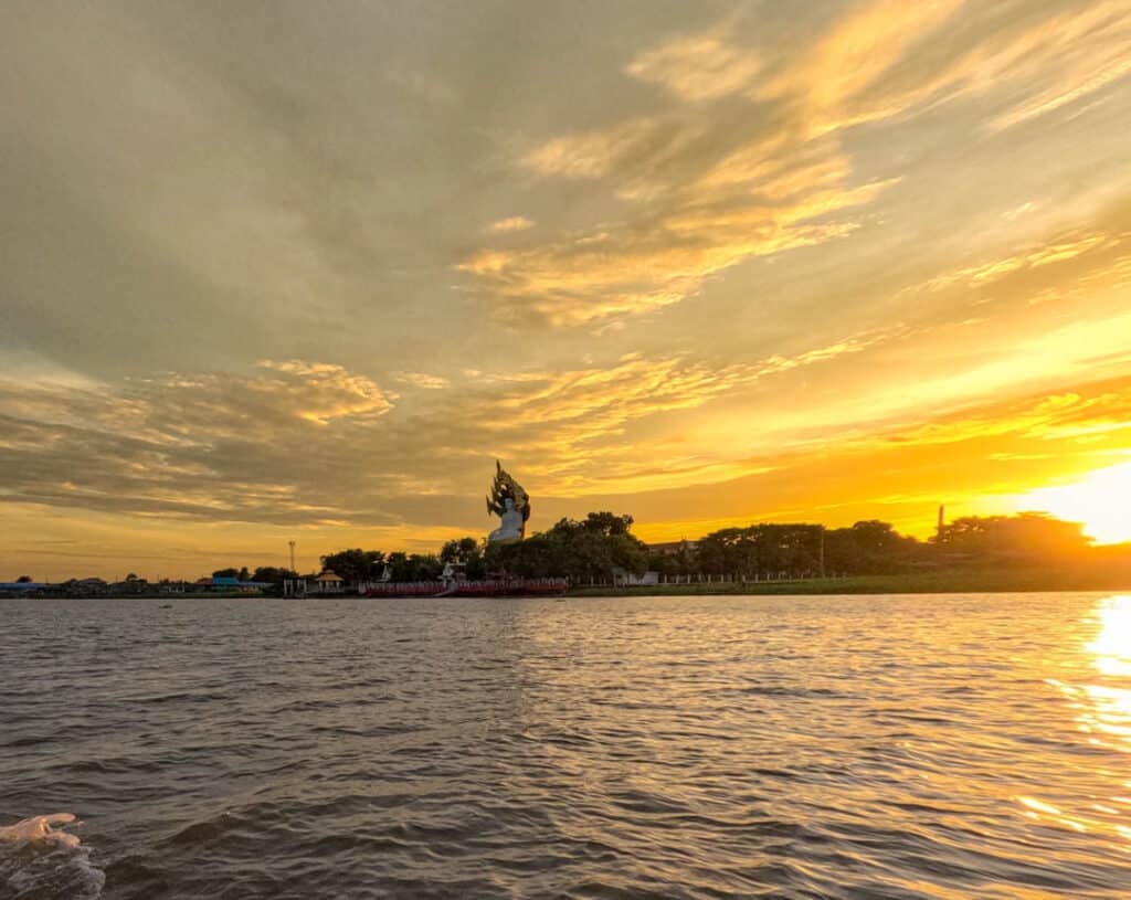 Chao Phraya River tour
